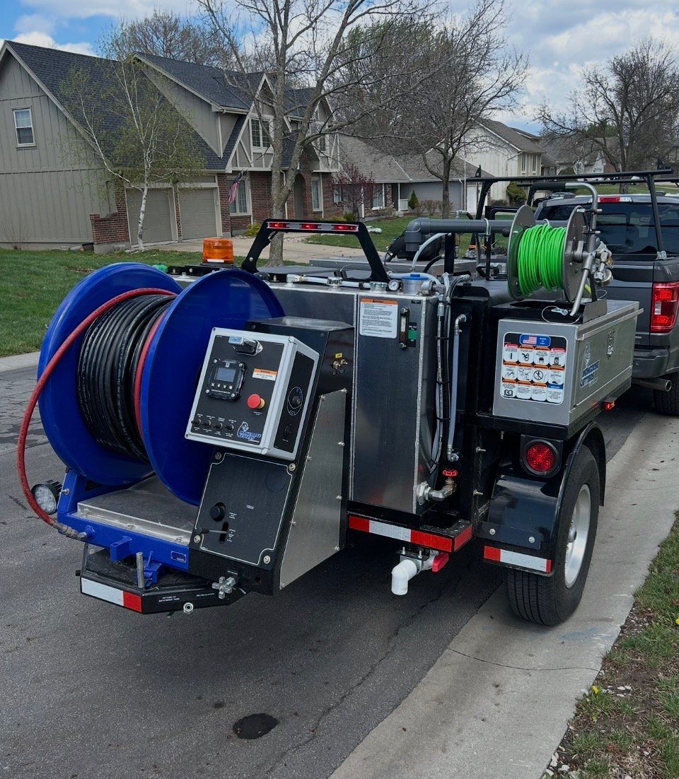 Hydro jetting machine used for sewer and drain cleaning